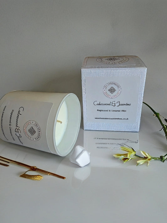 Medium Candle - Cedarwood & Jasmine