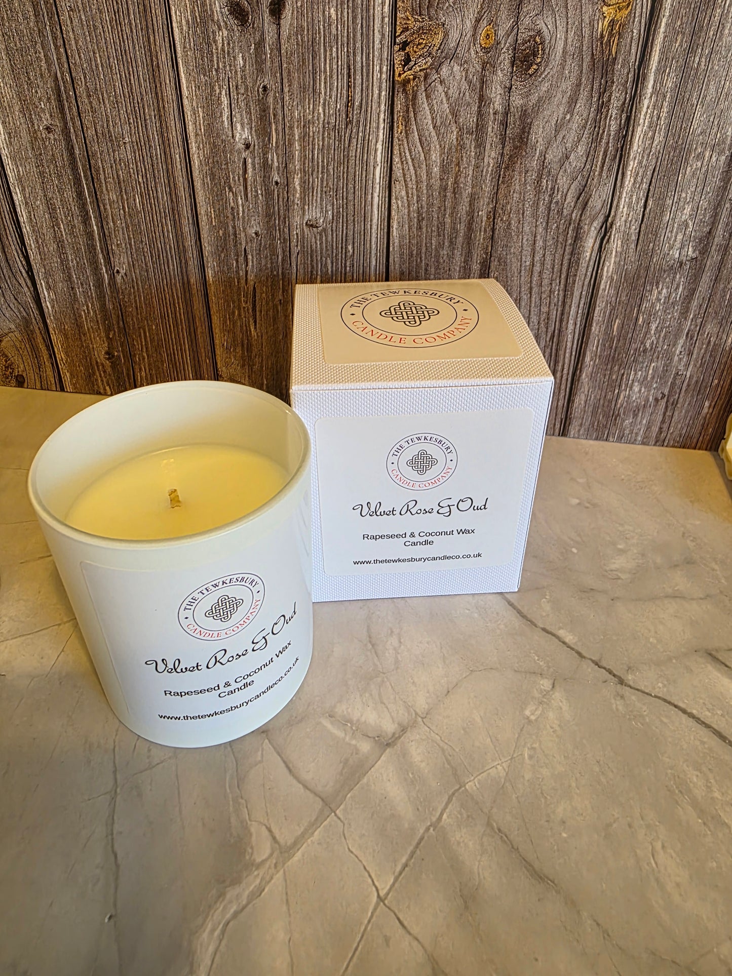 Velvet Rose & Oud Medium Candle